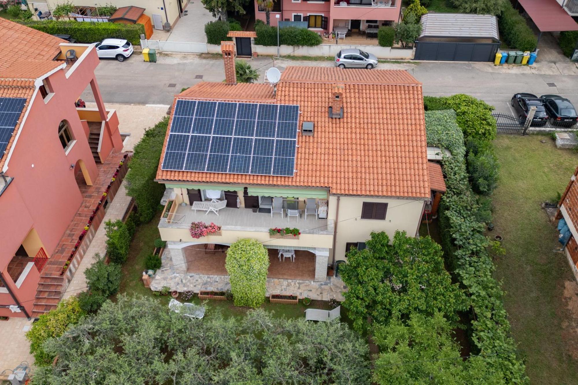 Apartments Mirella Новиград Екстериор снимка