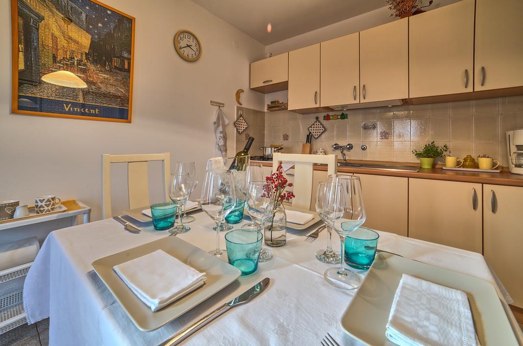 Apartments Mirella Новиград Екстериор снимка