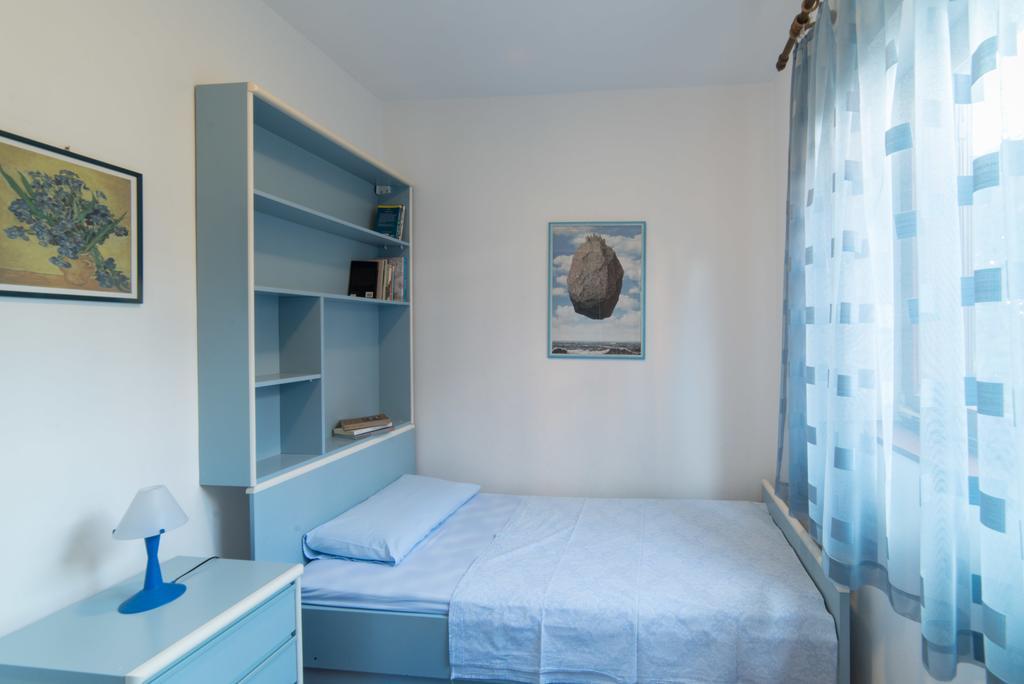 Apartments Mirella Новиград Екстериор снимка